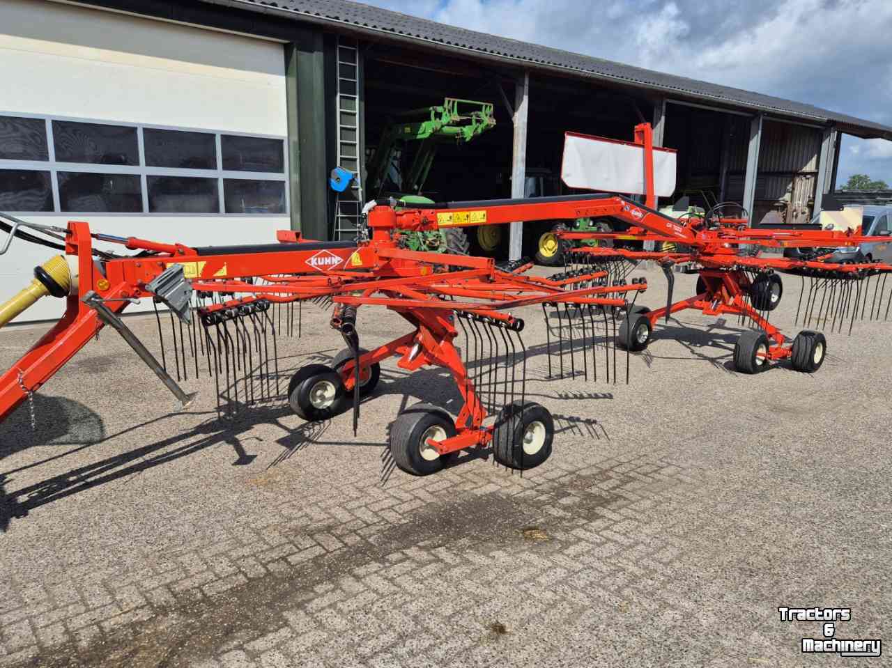 Andaineur Kuhn GA7922 treintje zijafleg hark