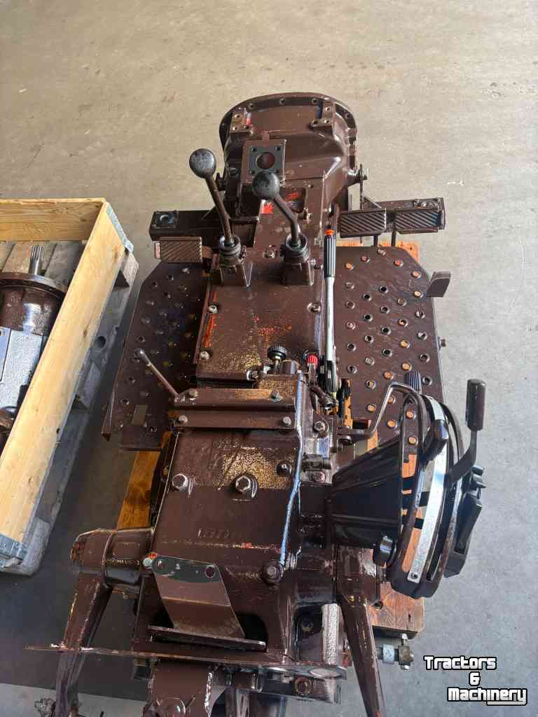 Pièces d‘occasion pour tracteurs Fiat 70-66 transmissie en achterassen