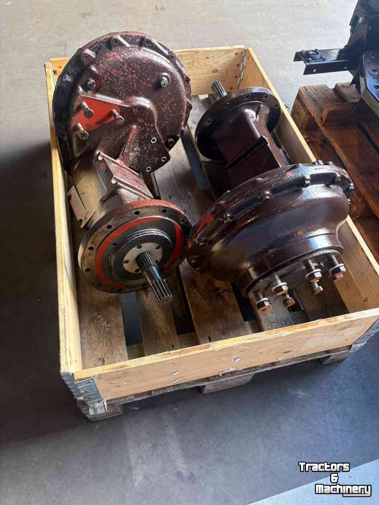 Pièces d‘occasion pour tracteurs Fiat 70-66 transmissie en achterassen