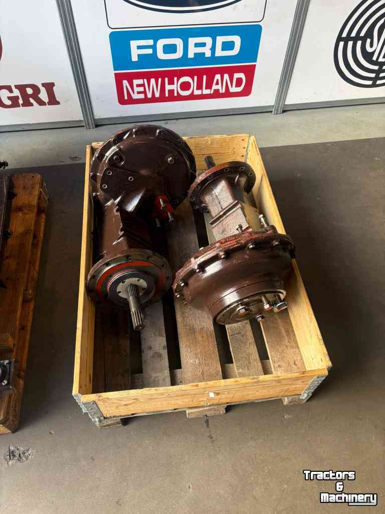 Pièces d‘occasion pour tracteurs Fiat 70-66 transmissie en achterassen