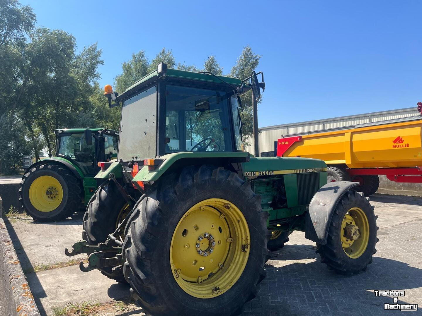 Tracteur John Deere 3140