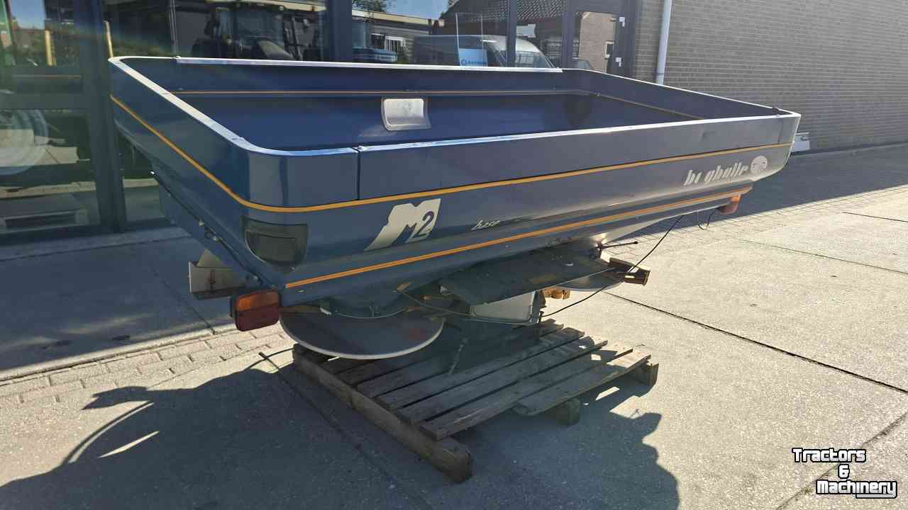 Distributeur d‘engrais Bogballe M2 BASE  Calibrator 2003 strooicomputer