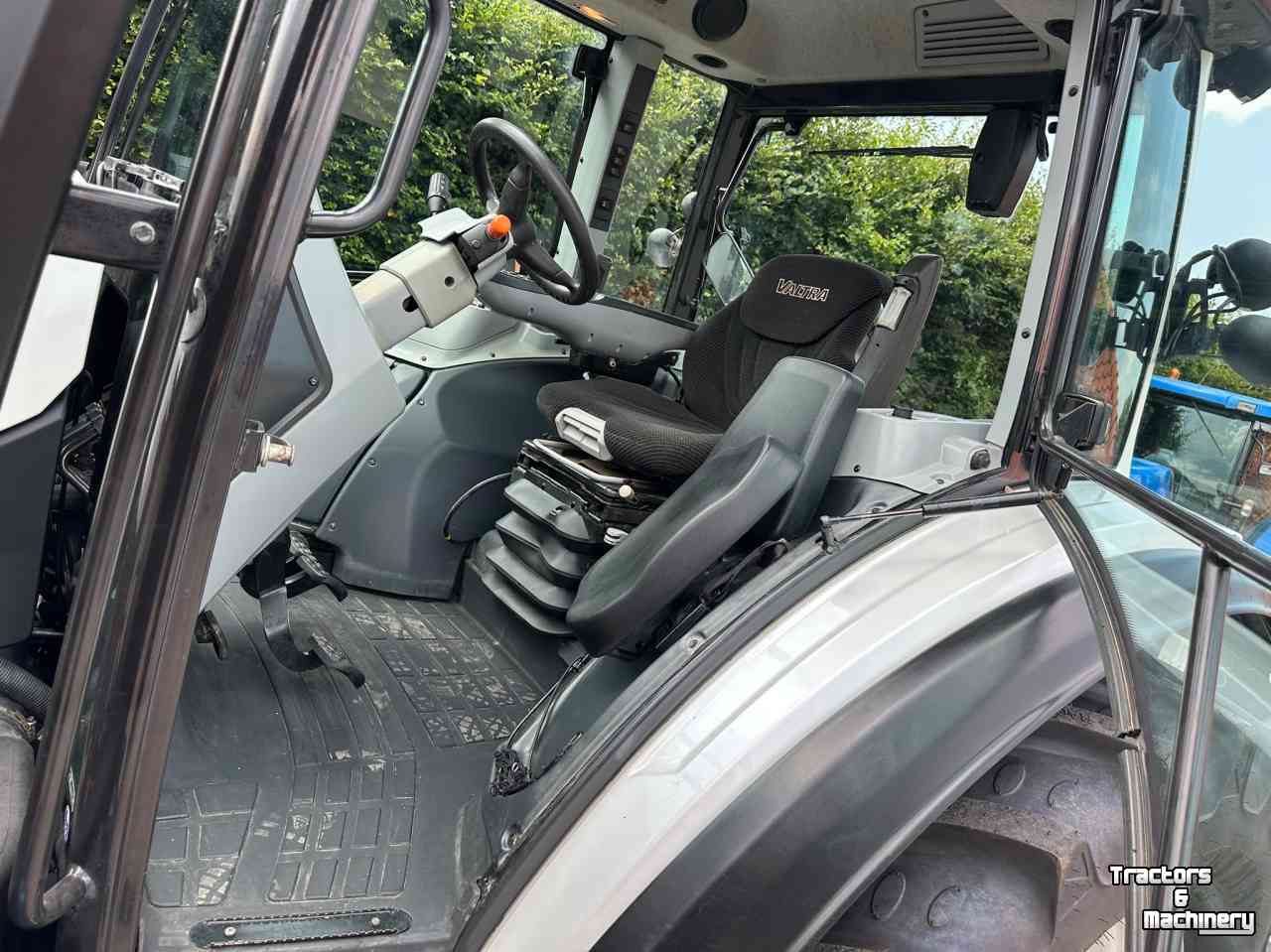 Tracteur Valtra G125