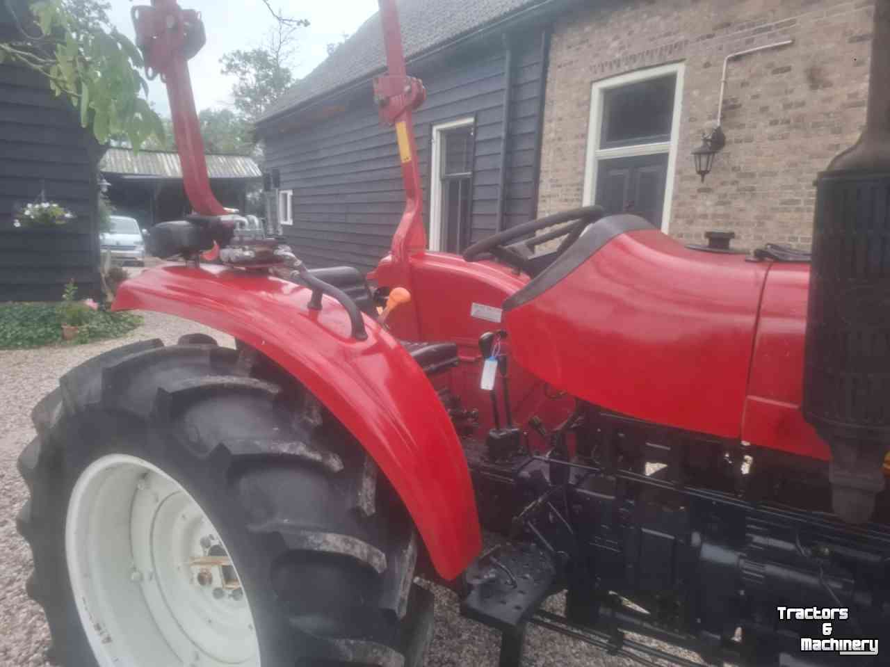 Tracteur pour horticulture  Jinma 354