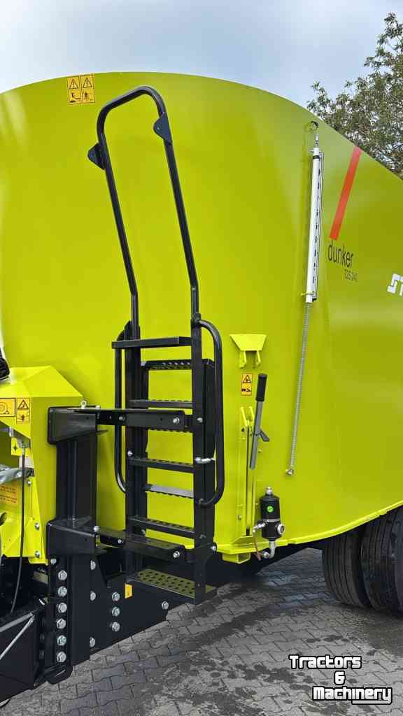 Mélangeuse Storti T2S 240 voermengwagen