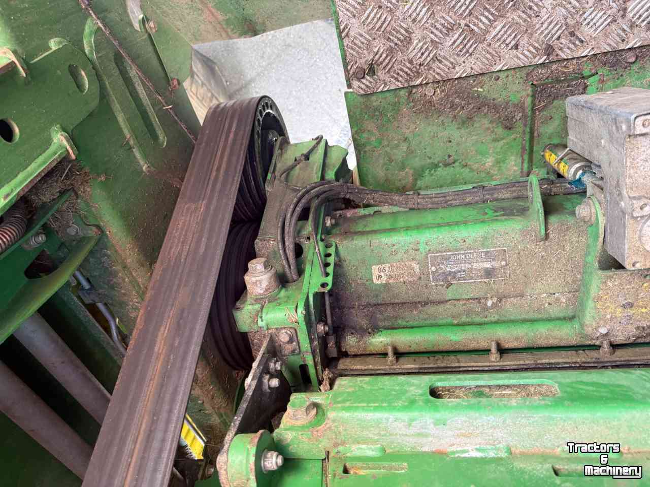 Ensileuse automotrice John Deere 8600 40 KM Korrelkneuzer Airco 4 WD Harvester Claas