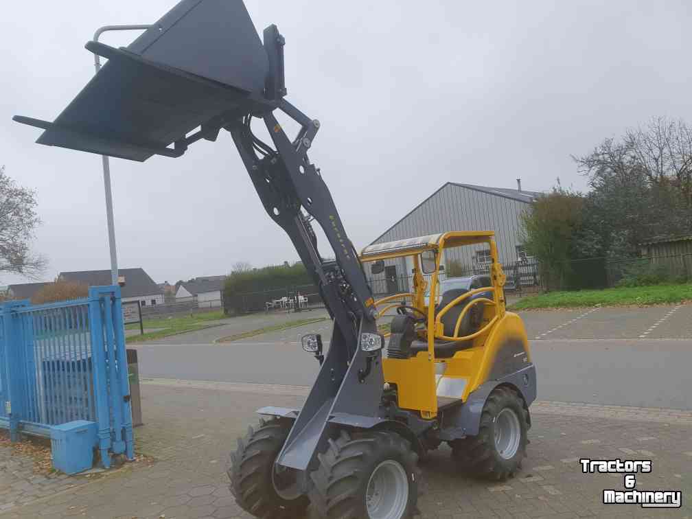 Chargeuse sur pneus Eurotrac W12-S2 en andere modellen !!!