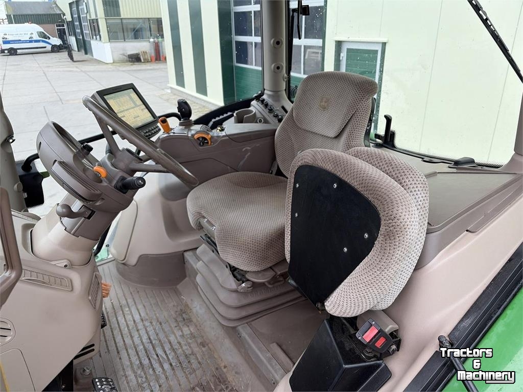 Tracteur John Deere 6215R