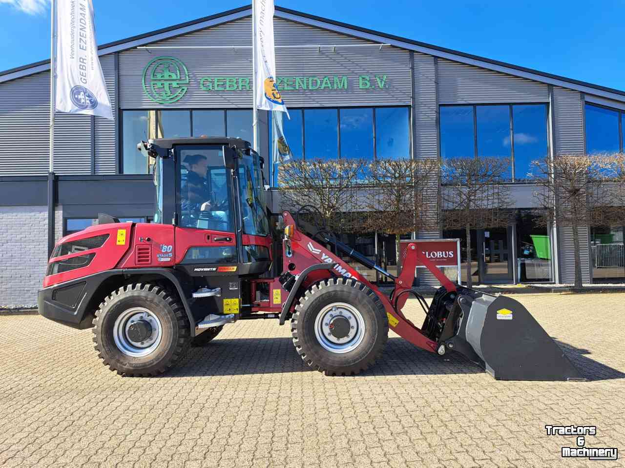 Chargeuse sur pneus Yanmar V80