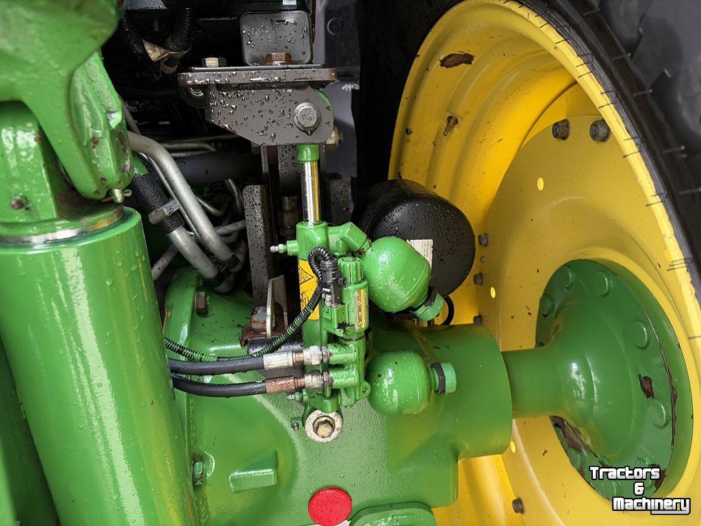 Tracteur John Deere 6215R