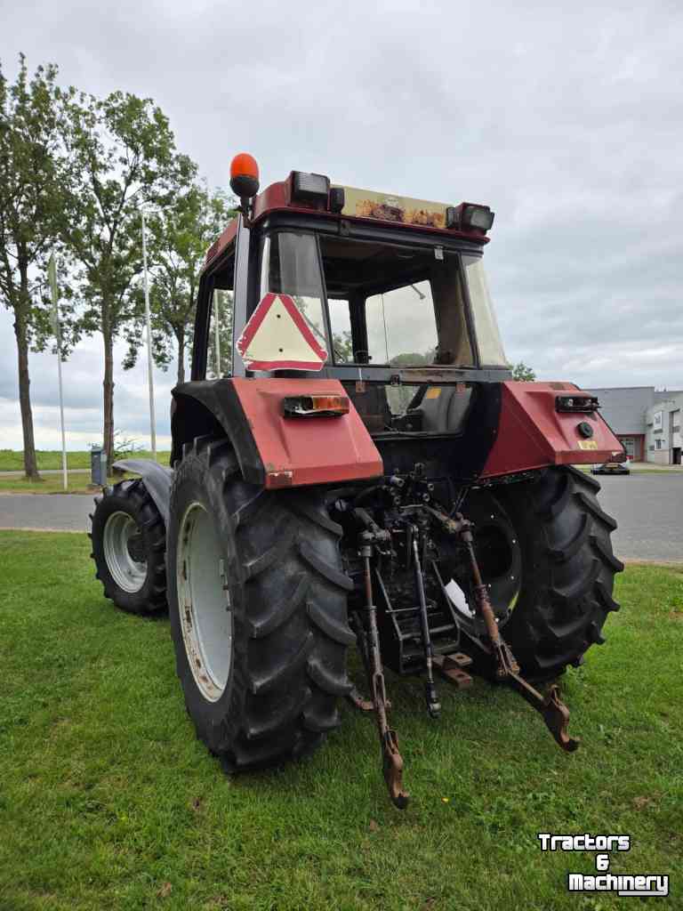 Tracteur Case-IH 844XL