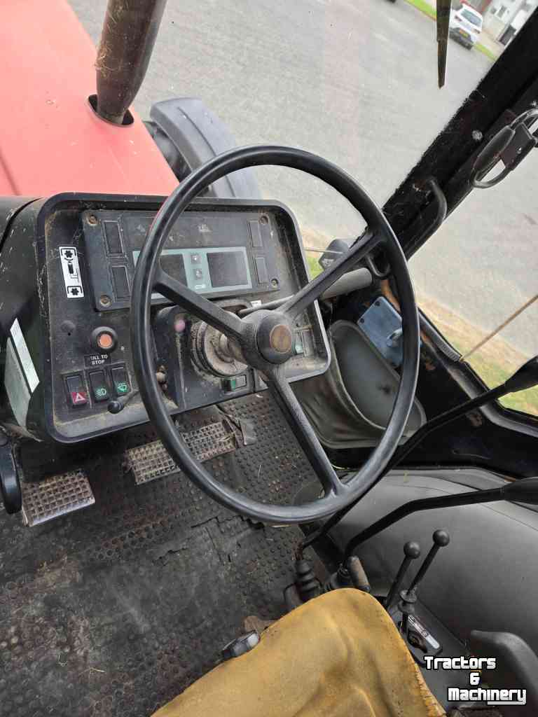 Tracteur Case-IH 844XL