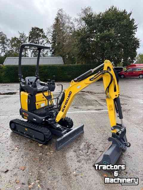 Mini pelleteuse New Holland E14D