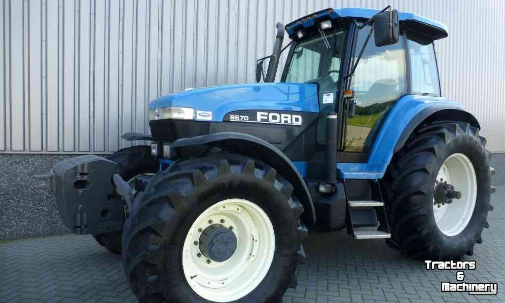 Tracteurs Ford 8670 4WD