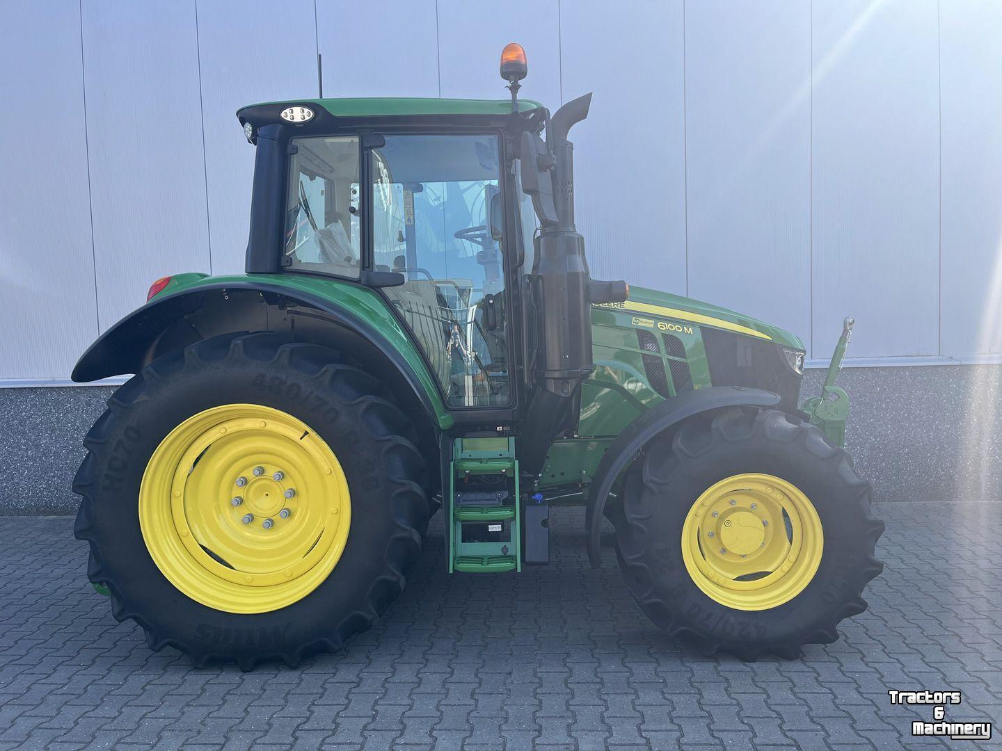 Tracteur John Deere 6100M