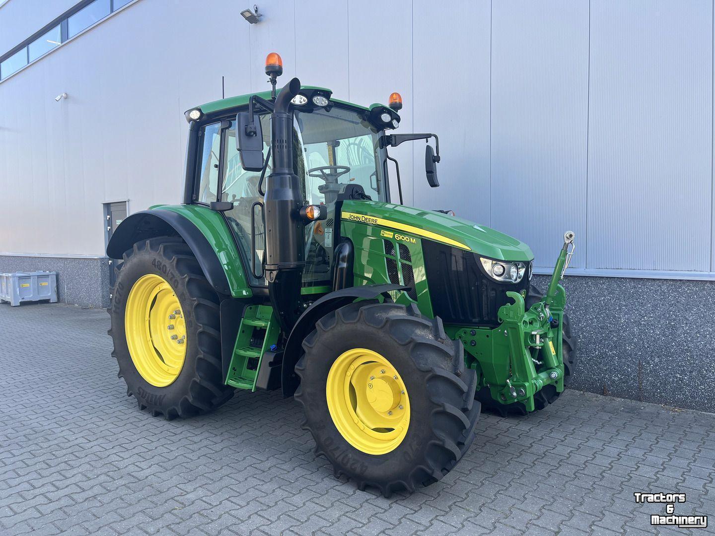 Tracteur John Deere 6100M