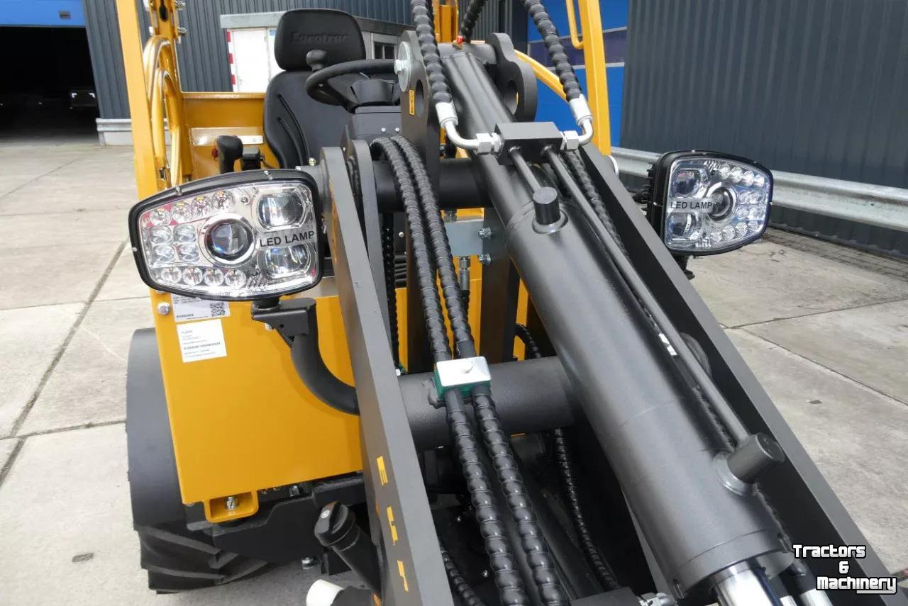 Chargeuse sur pneus Eurotrac W12MS