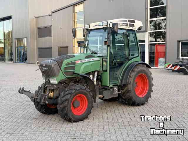 Tracteur pour vignes et vergers Fendt 208v, geveerde vooras, fronthef en pto