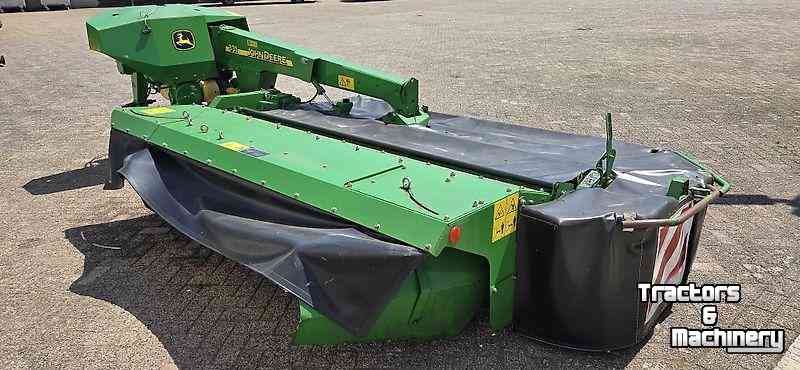 Faucheuse John Deere 331