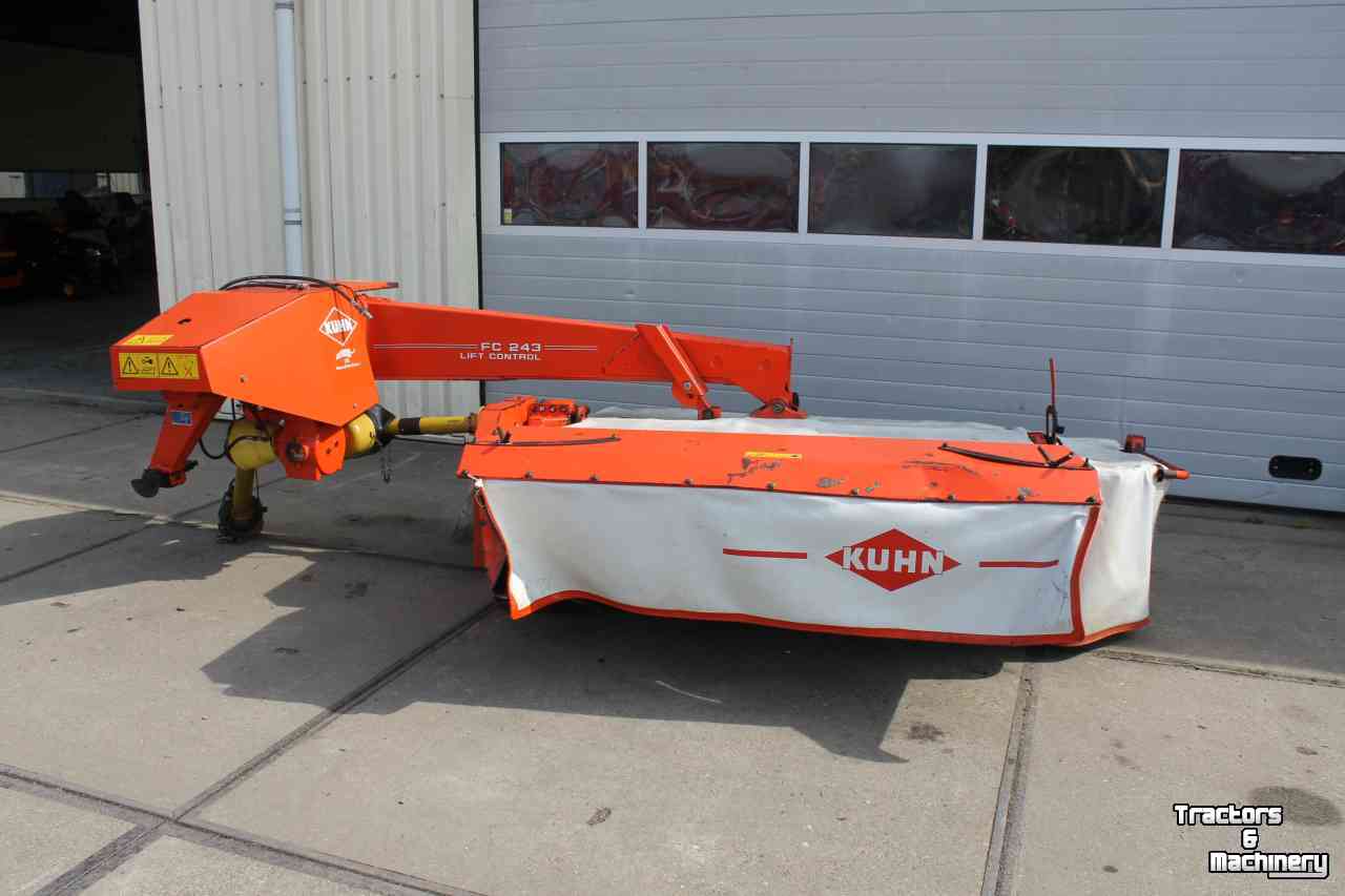 Faucheuse Kuhn FC243 achtermaaier schijvenmaaier kneuzer lift-control