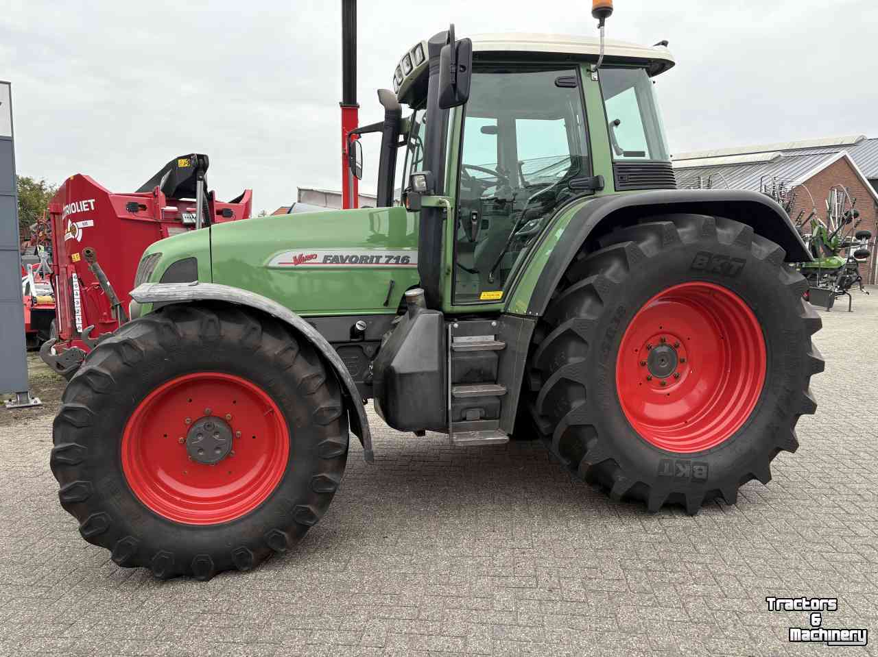 Tracteur Fendt 716