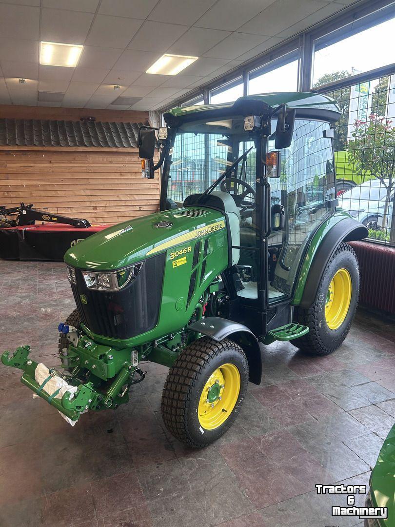 Tracteur pour vignes et vergers John Deere 3046R