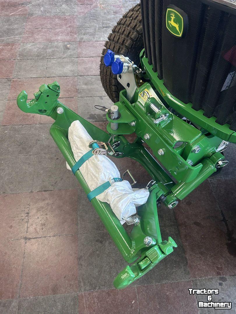 Tracteur pour vignes et vergers John Deere 3046R