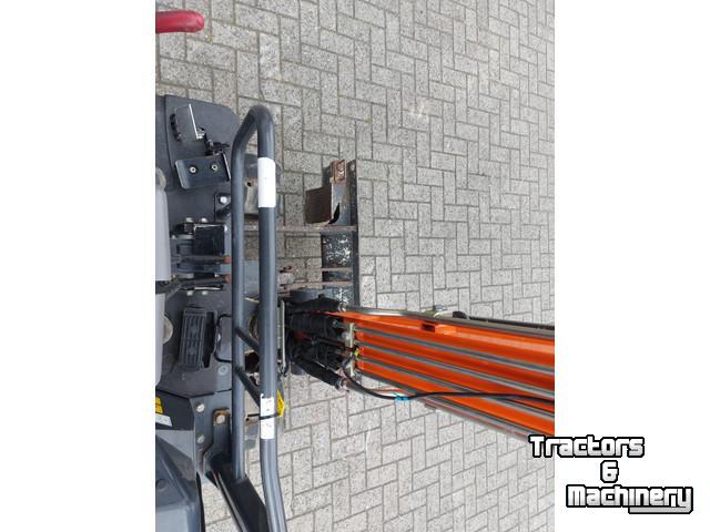 Pelles sur pneus Hitachi 19U