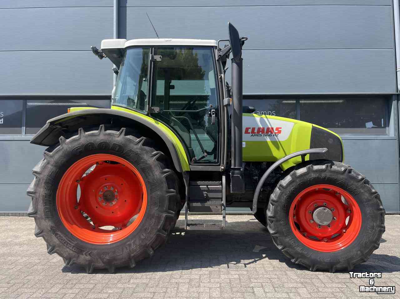 Tracteur Claas 566 RZ C2