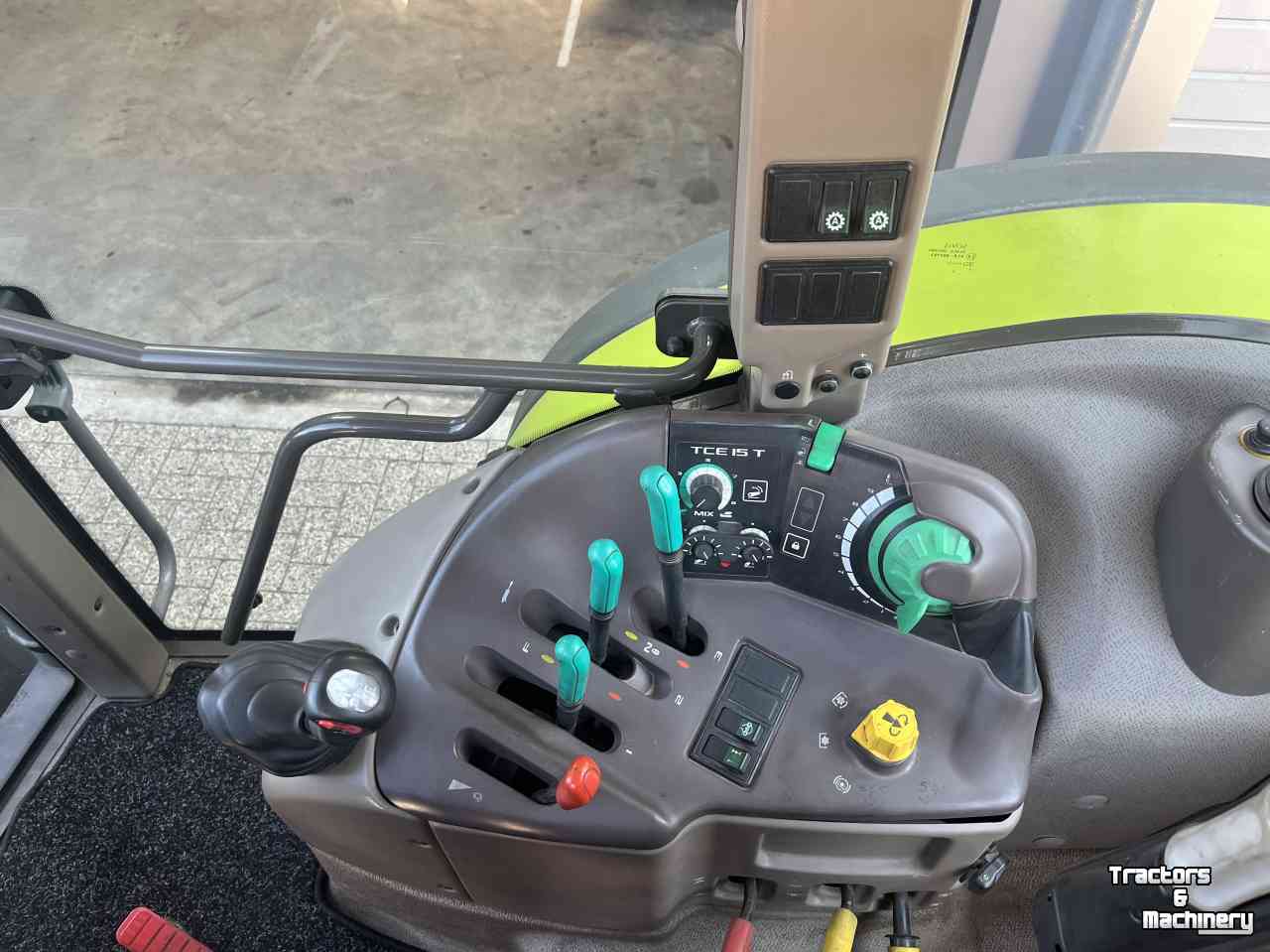 Tracteur Claas 566 RZ C2