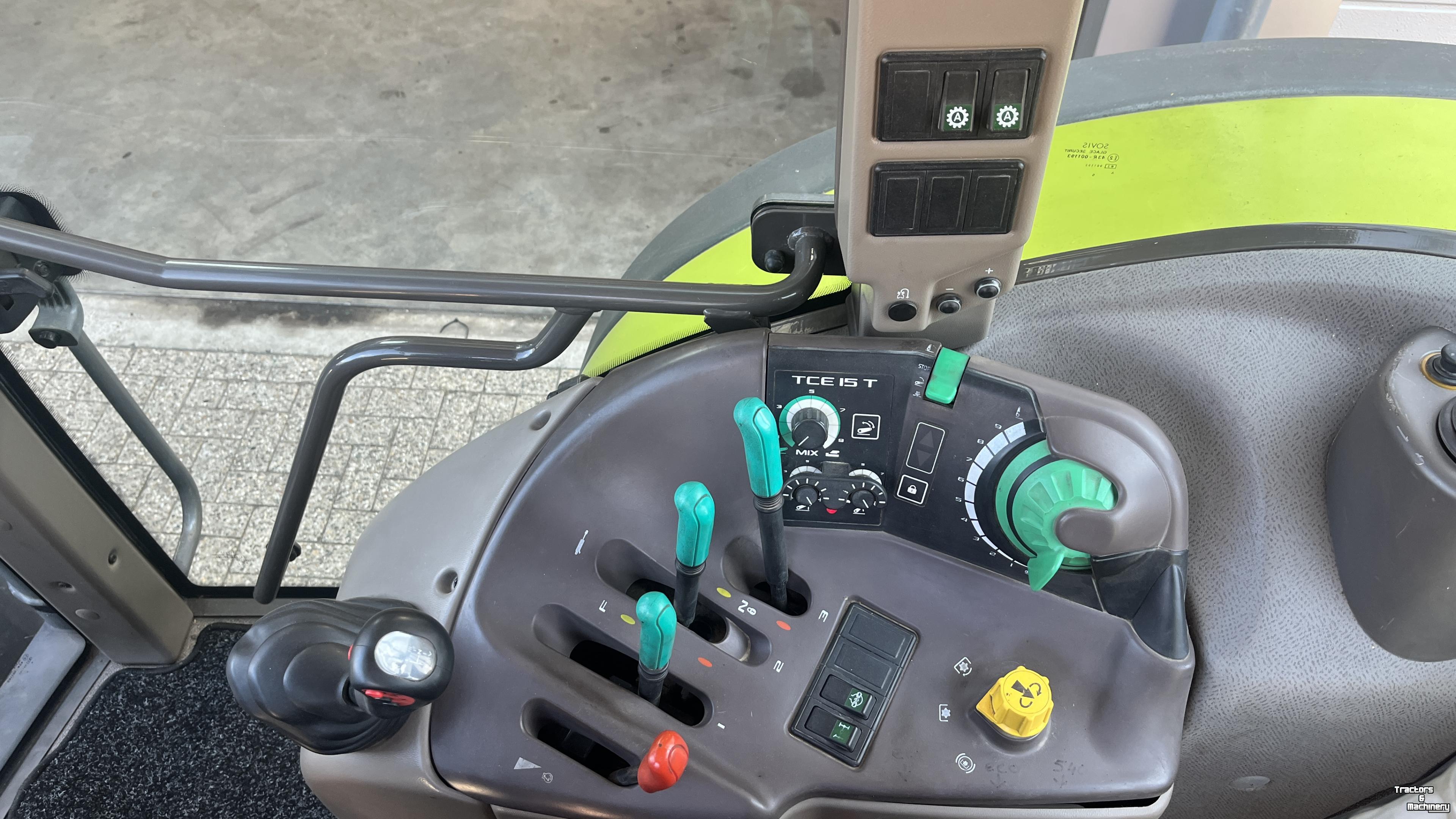 Tracteur Claas ARES 566 RZ