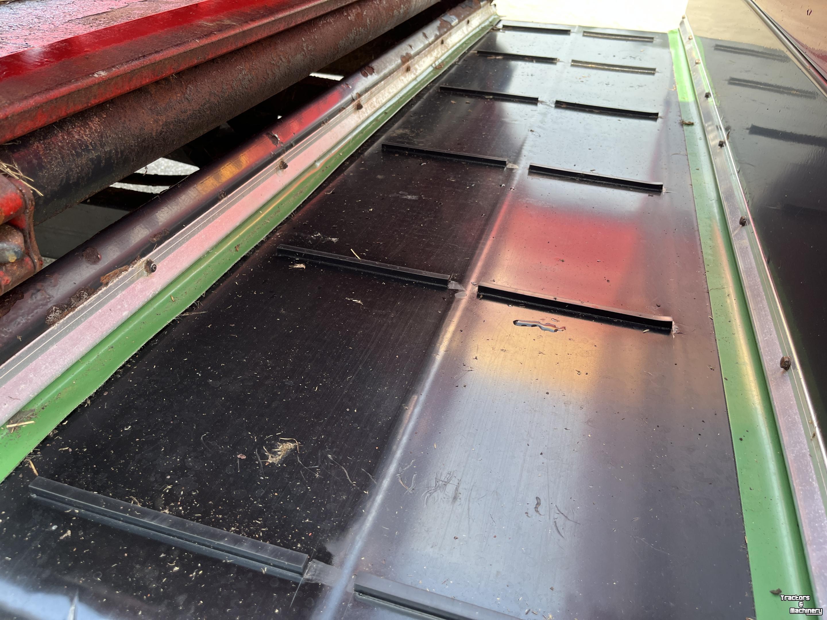 Distributeur de fourrage en bloc Schuitemaker 30S