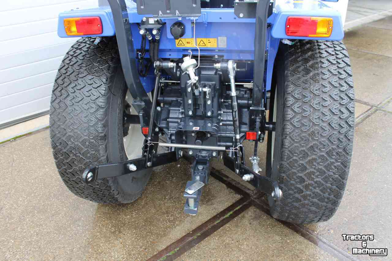Tracteur pour horticulture Iseki TLE3410H hydrostaat compacttrekker tuinbouwtractor gazonbanden