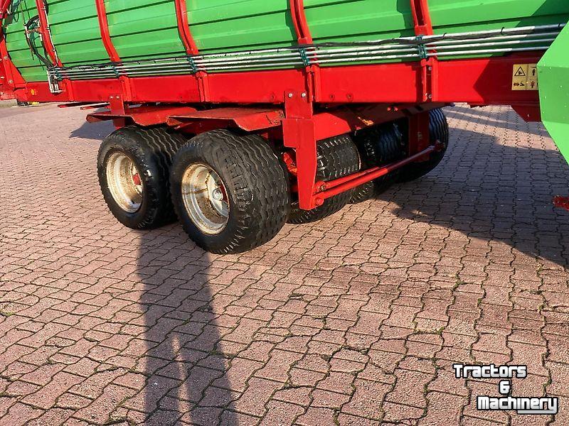 Autochargeuse Strautmann Super Vitesse 3001