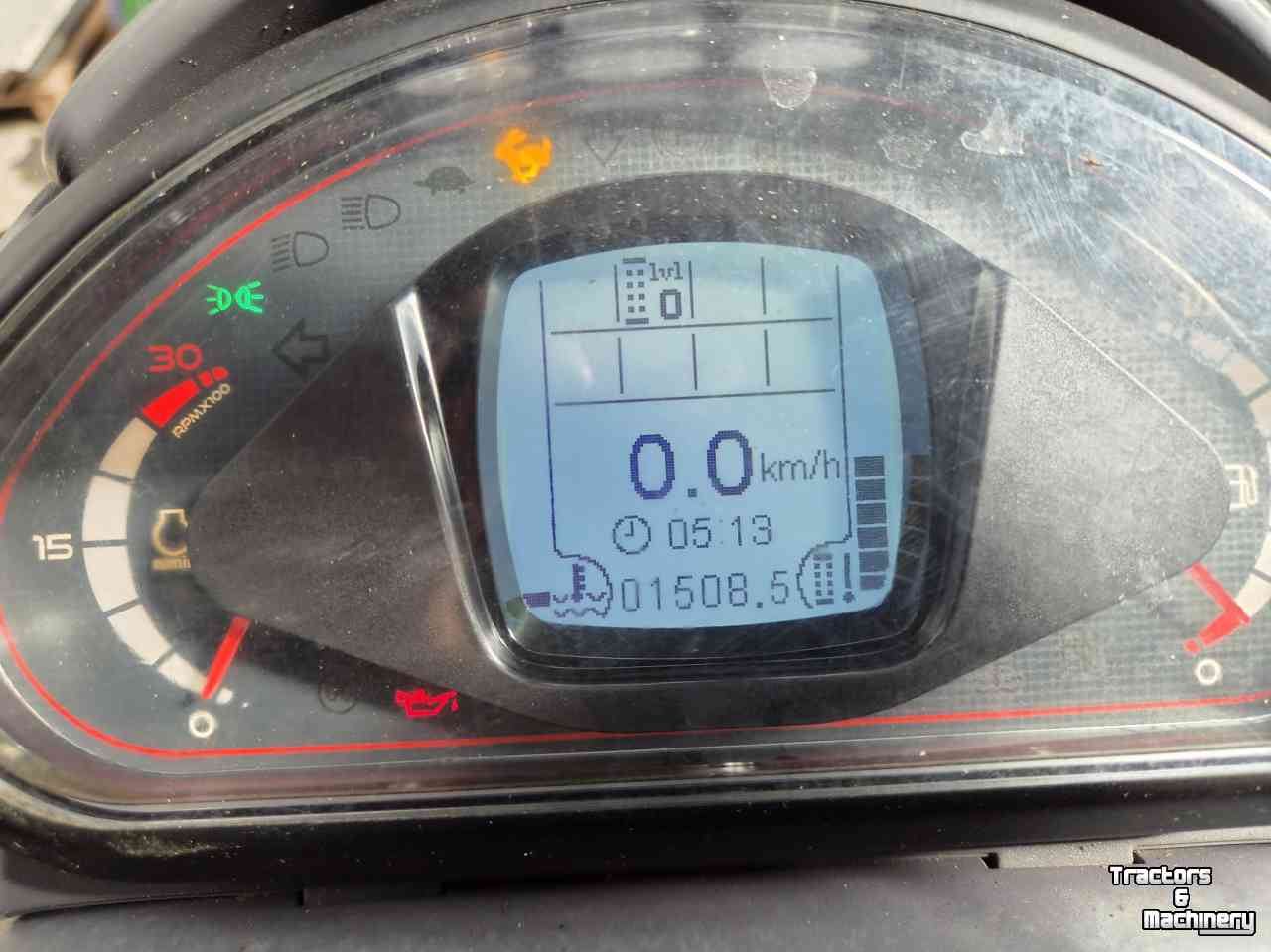 Chargeuse sur pneus Giant G 2700 HD