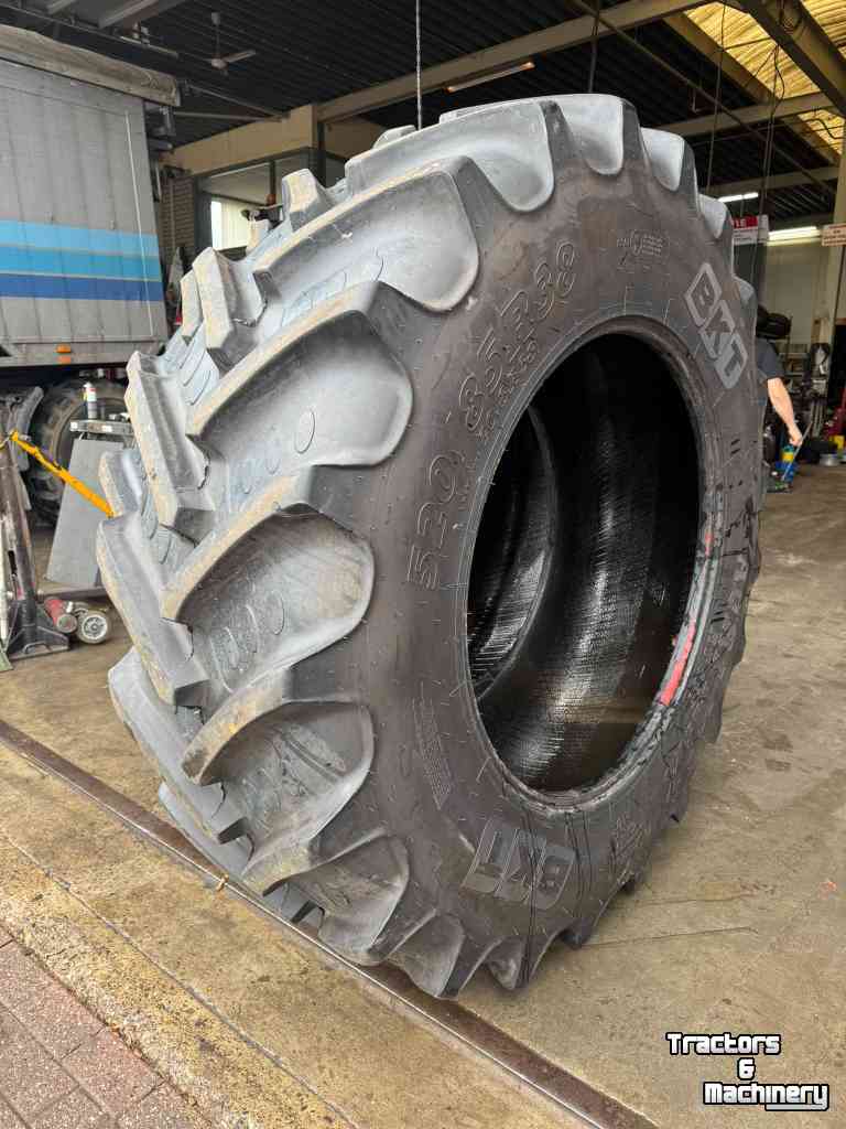 Roues, Pneus, Jantes, Barillets Jumelage BKT 520/85R38 (20.8R38)