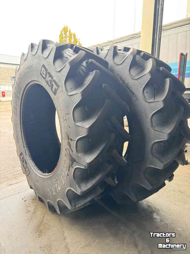 Roues, Pneus, Jantes, Barillets Jumelage BKT 520/85R38 (20.8R38)