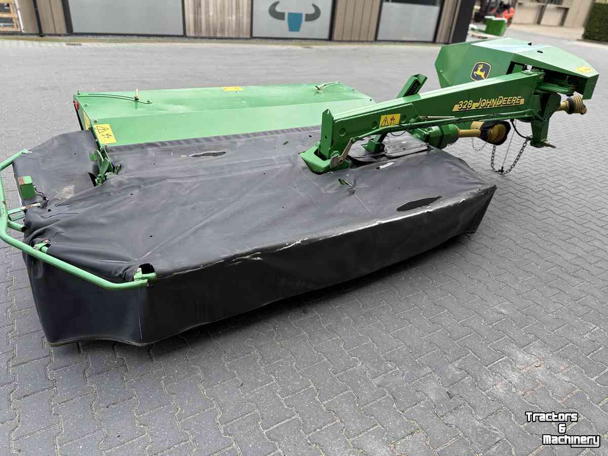 Faucheuse John Deere 328 DISC maaier
