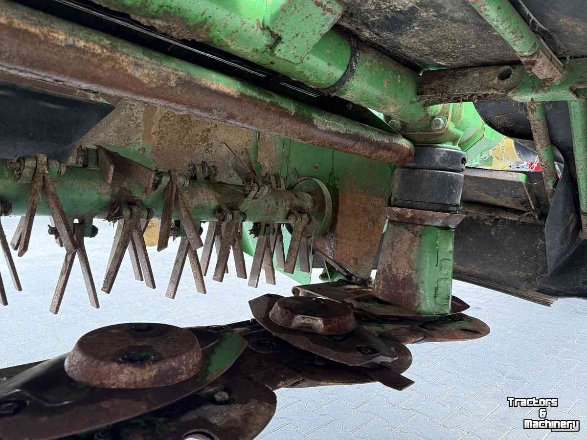 Faucheuse John Deere 328 DISC maaier