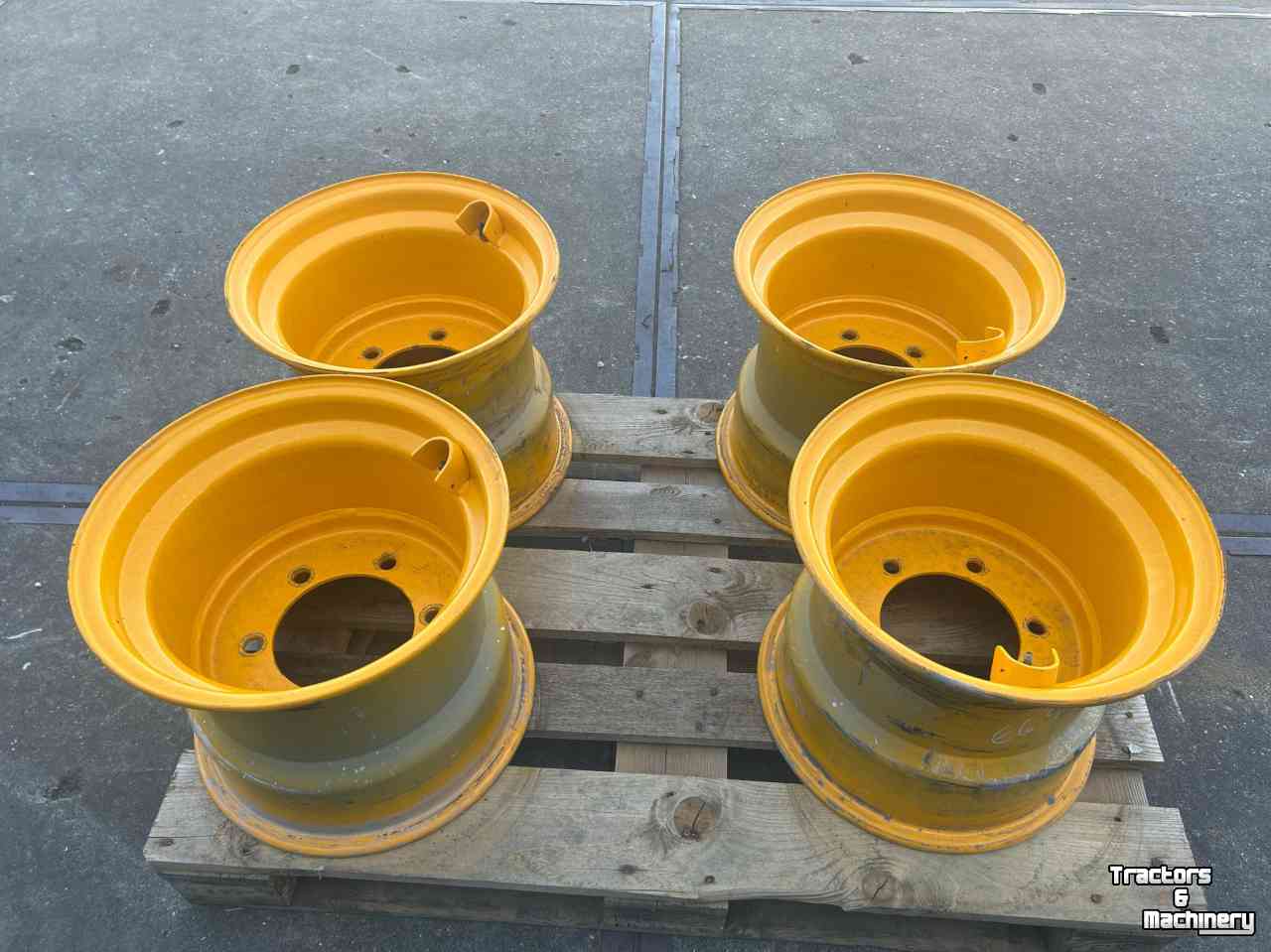 Roues, Pneus, Jantes, Barillets Jumelage JCB Velgen 15x13 LB