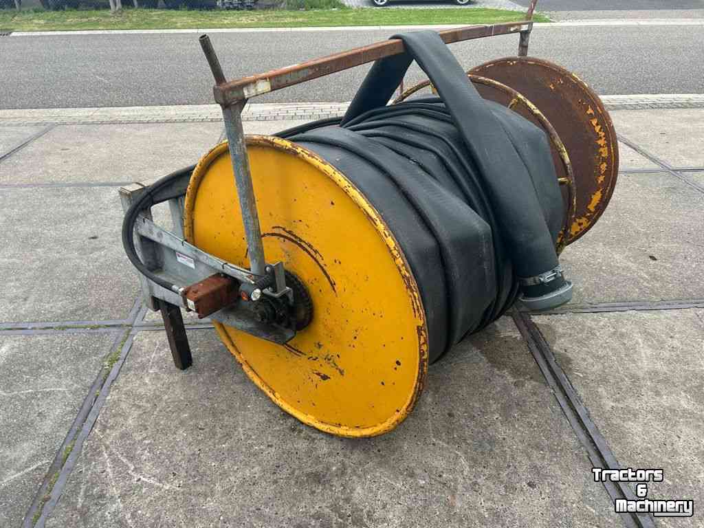 Distributeur à tuyau flexible trainé Baars Slanghaspel
