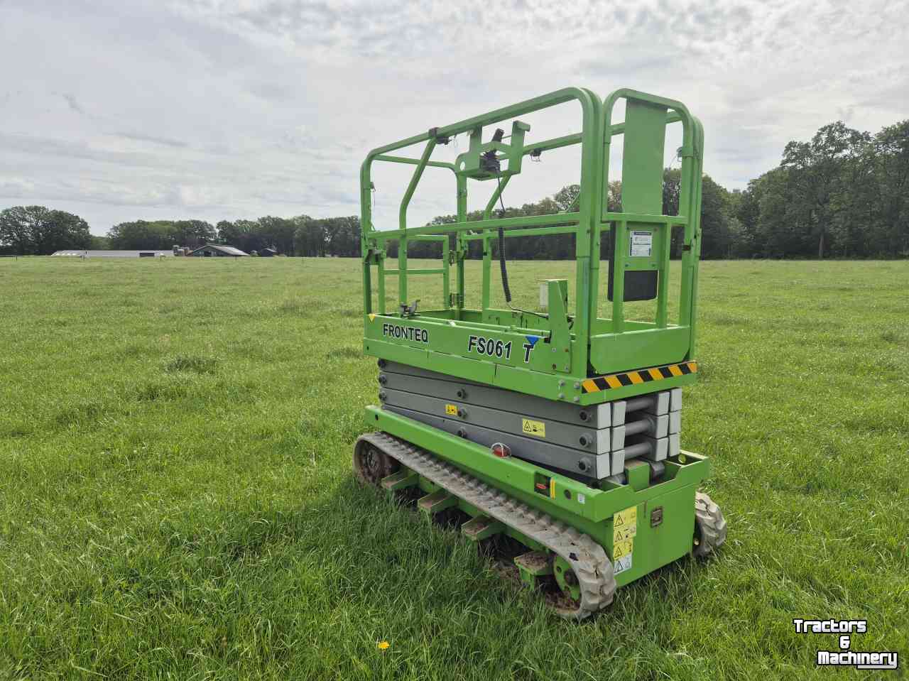 Elévateur à nacelle  Fronteq FS0610T Schaar hoogwerker rups