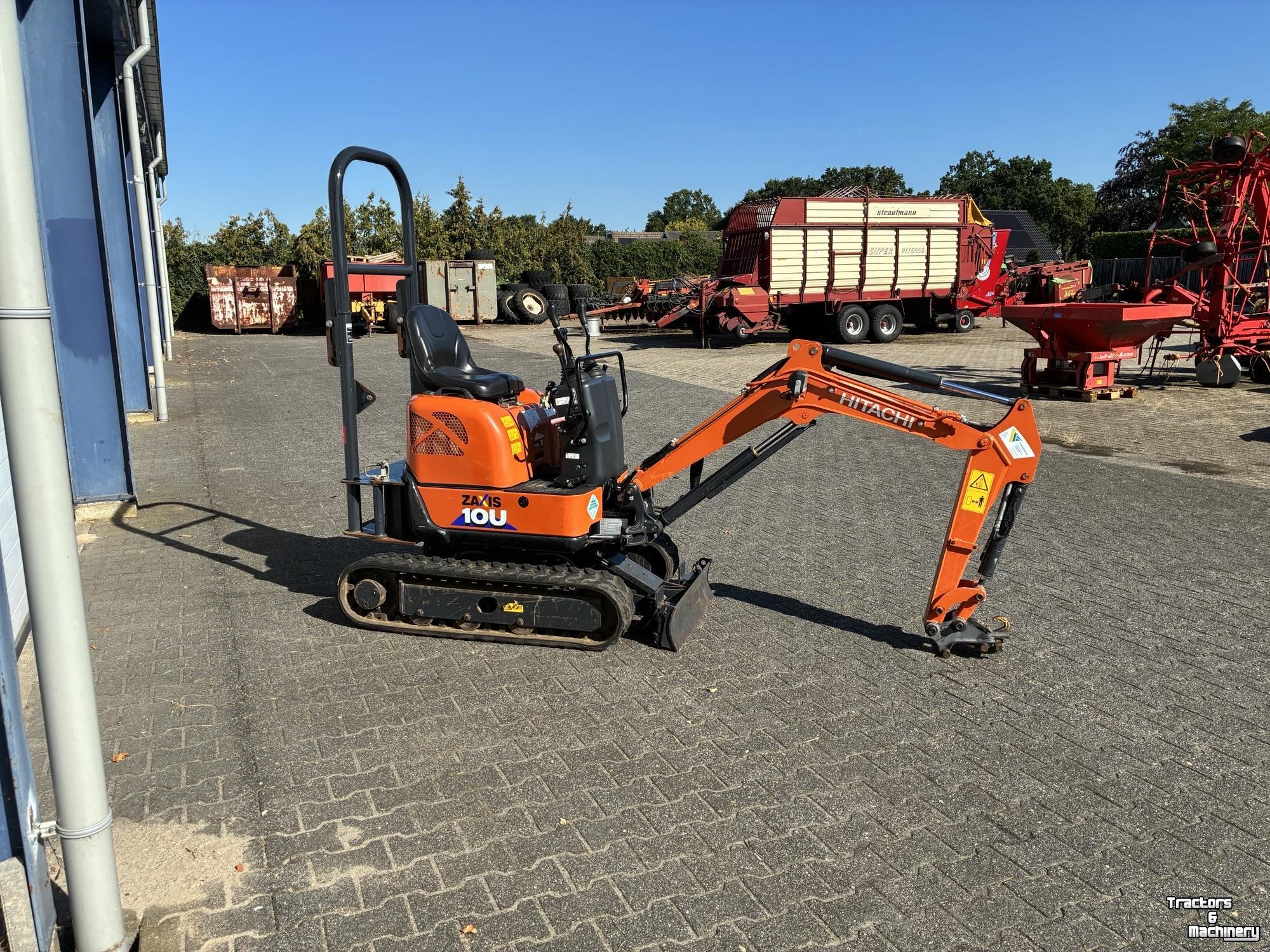Pelleteuse Hitachi 10U-6