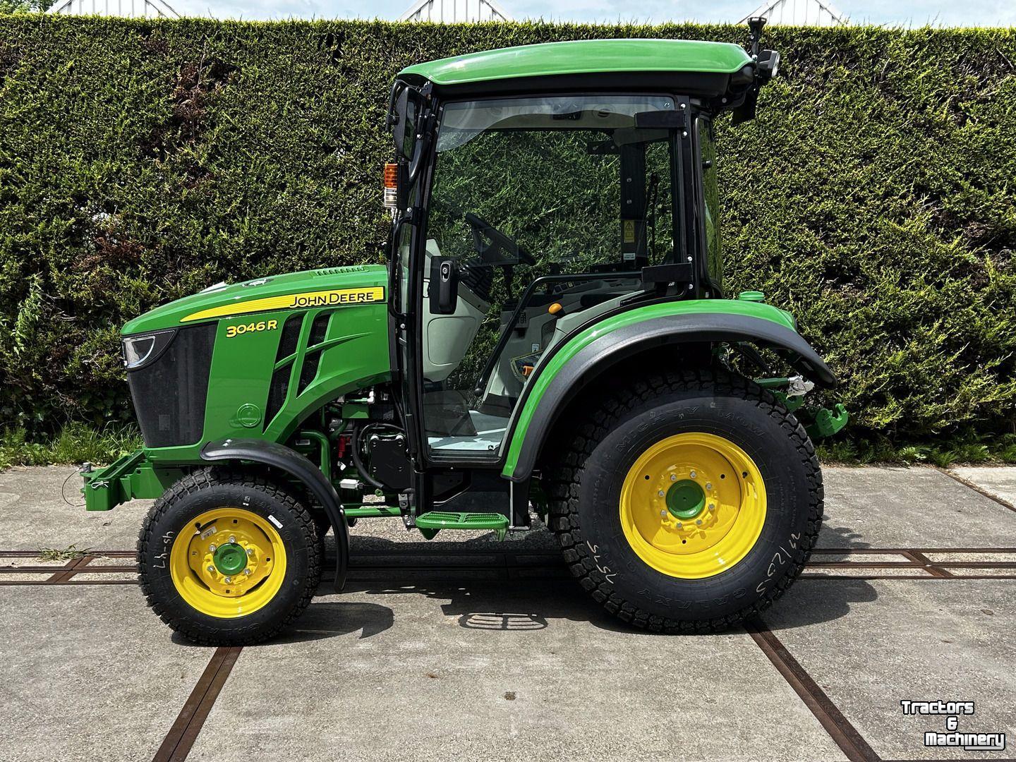 Tracteur pour vignes et vergers John Deere 3046R