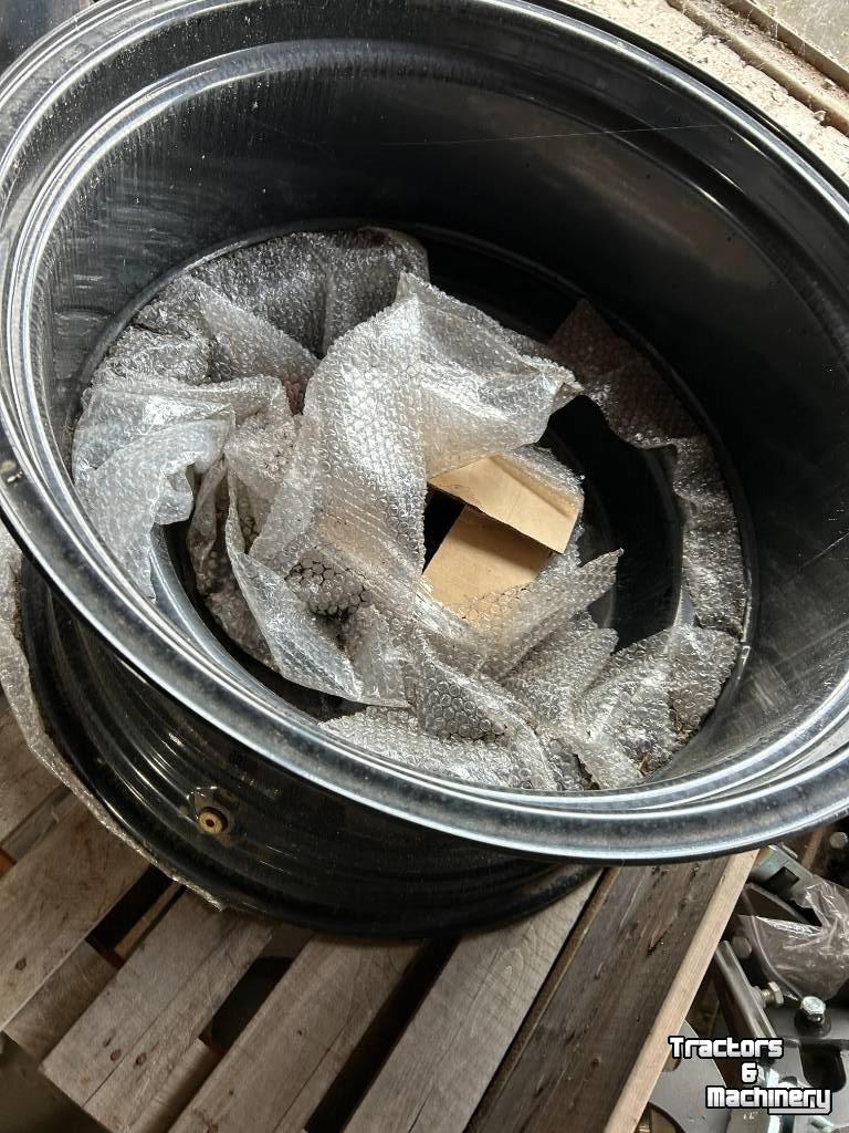 Roues, Pneus, Jantes, Barillets Jumelage  Zwarte Velgen W16L x 28
