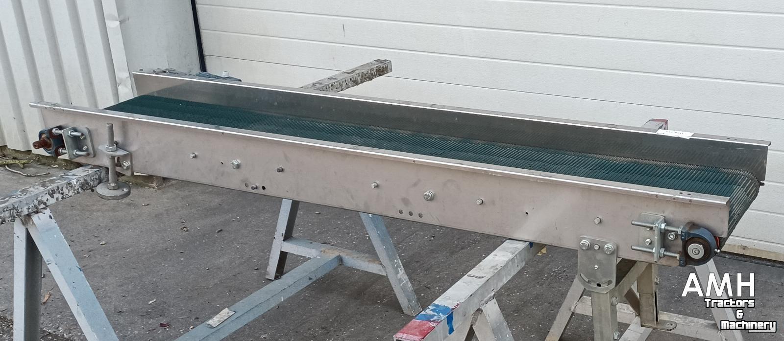 Convoyeur élévateur  Opvoerband 1800X300 OPVOERBAND ELEVATOR BELT FÖRDERBAND STEIGBAND