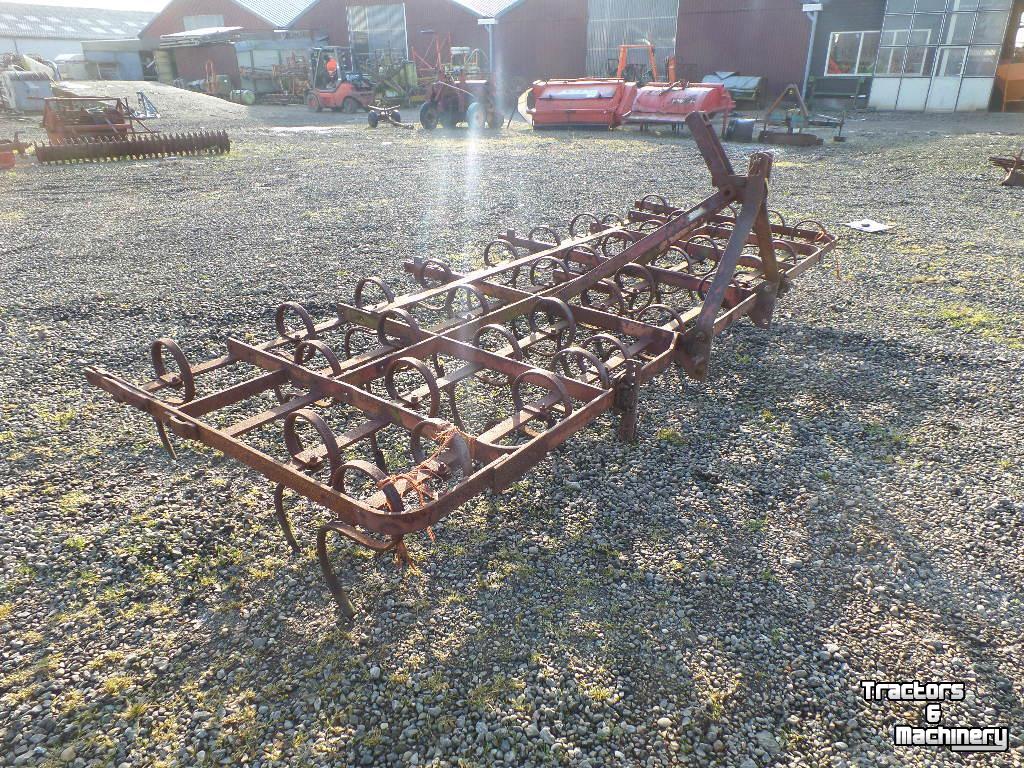 Cultivateur  cultivator Triltand cultivator nr 625