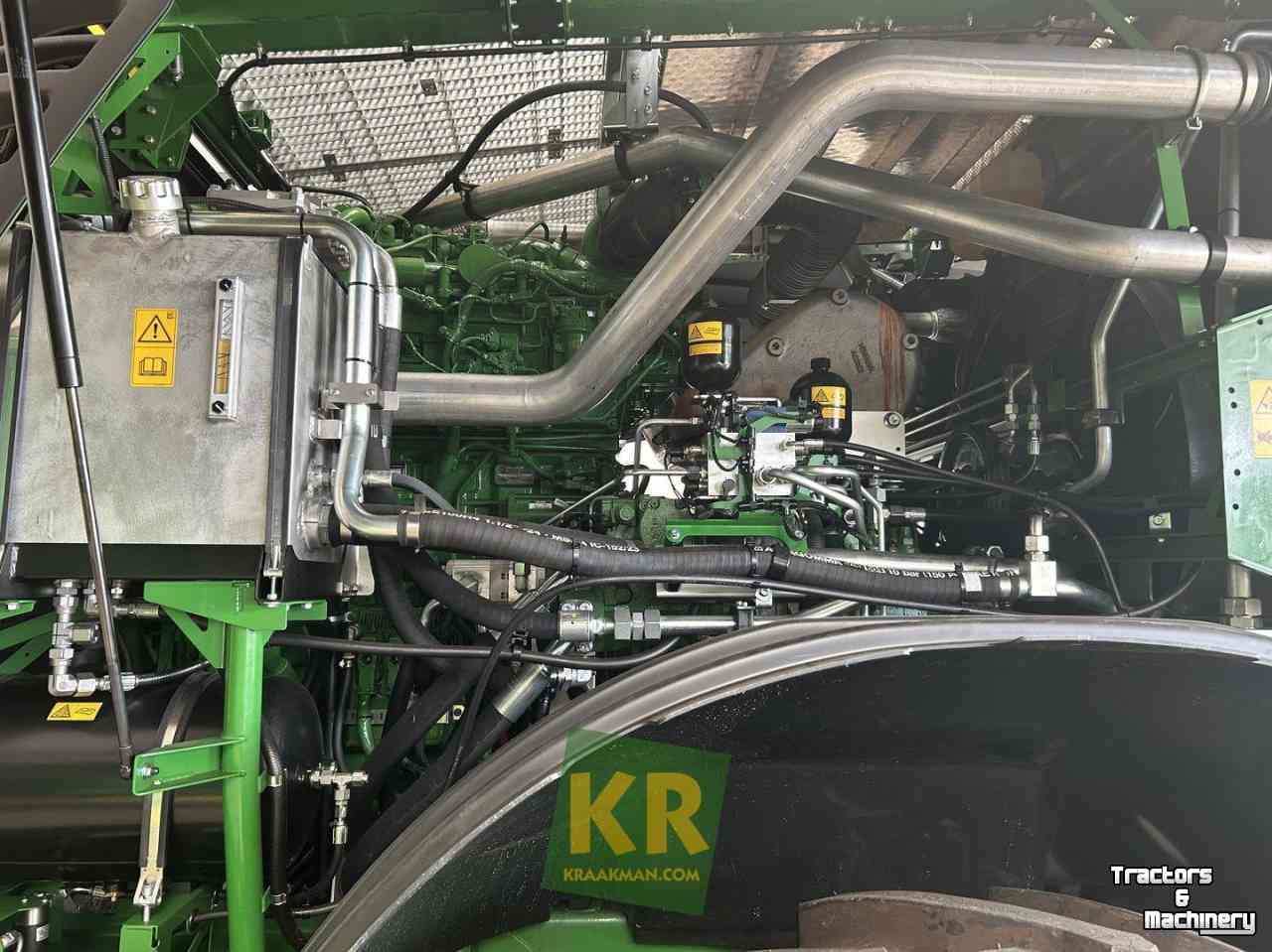 Ensileuse automotrice John Deere 8400