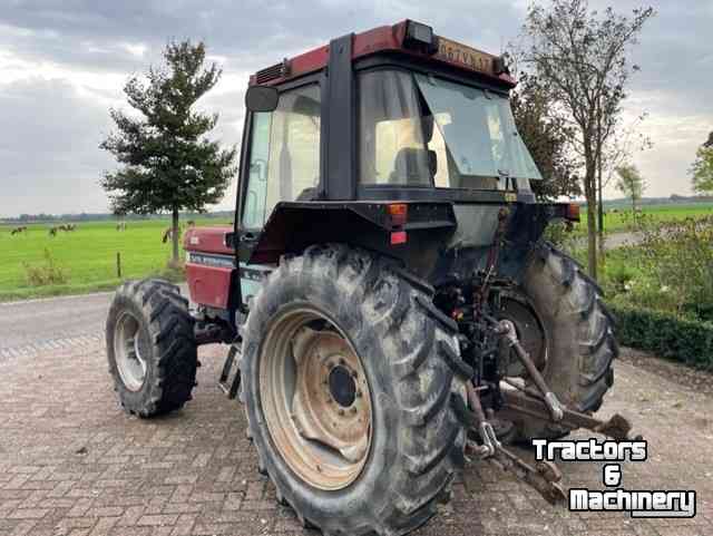 Tracteurs Case-IH 845XL Plus