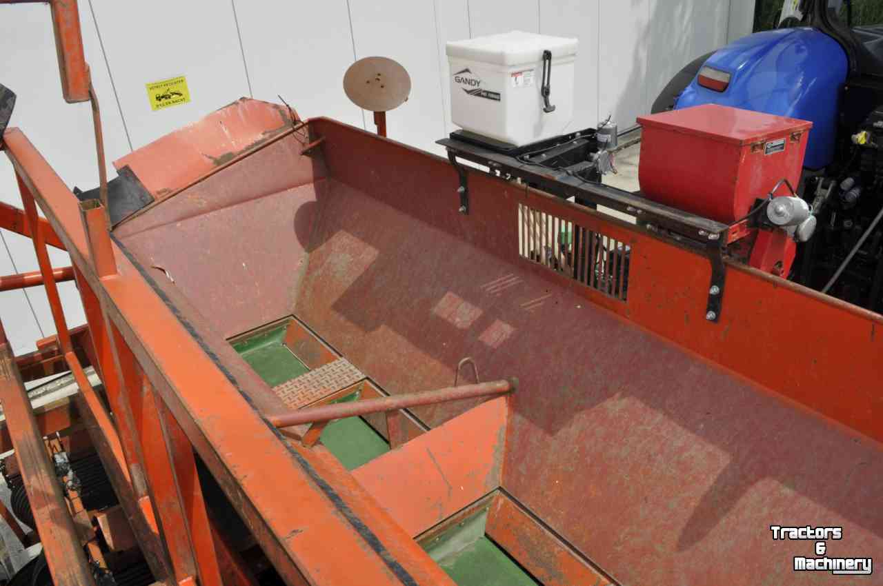 Planteuse de pommes de terre Structural PM aardappelpootmachine + Guttler cultivator